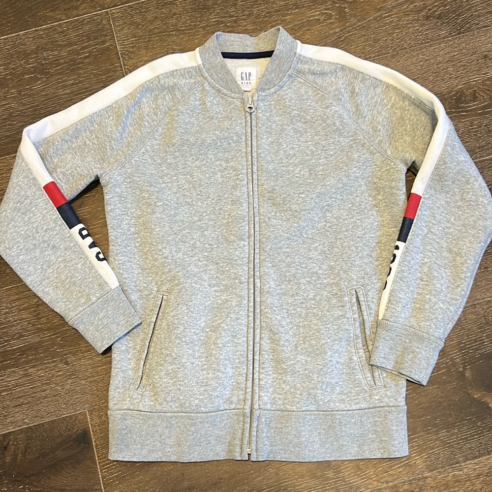 GAP KIDS. Size L. Zippered Sweatshirt.